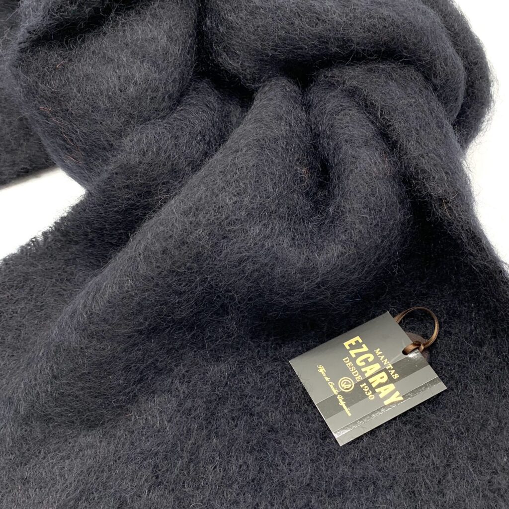 Mantas Ezcaray - Schal medium schwarz