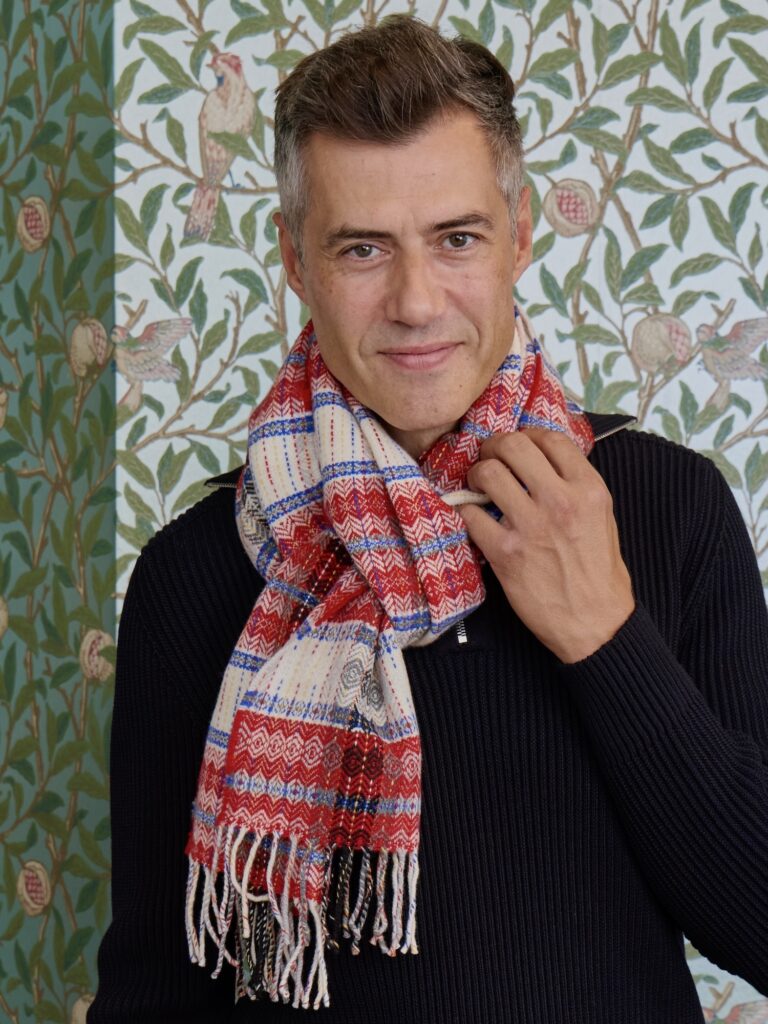 Molloy and Sons - Wollschal Fine Diamond