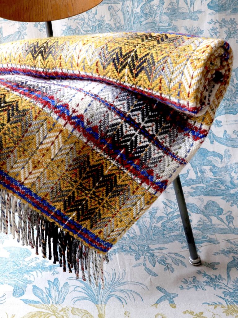Molloy and Sons - Wolldecke Diamond Throw