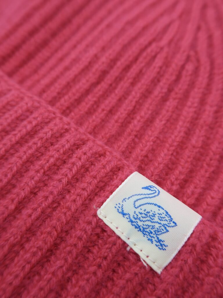 Gerippte Mütze in Merino, Seide und Kaschmir