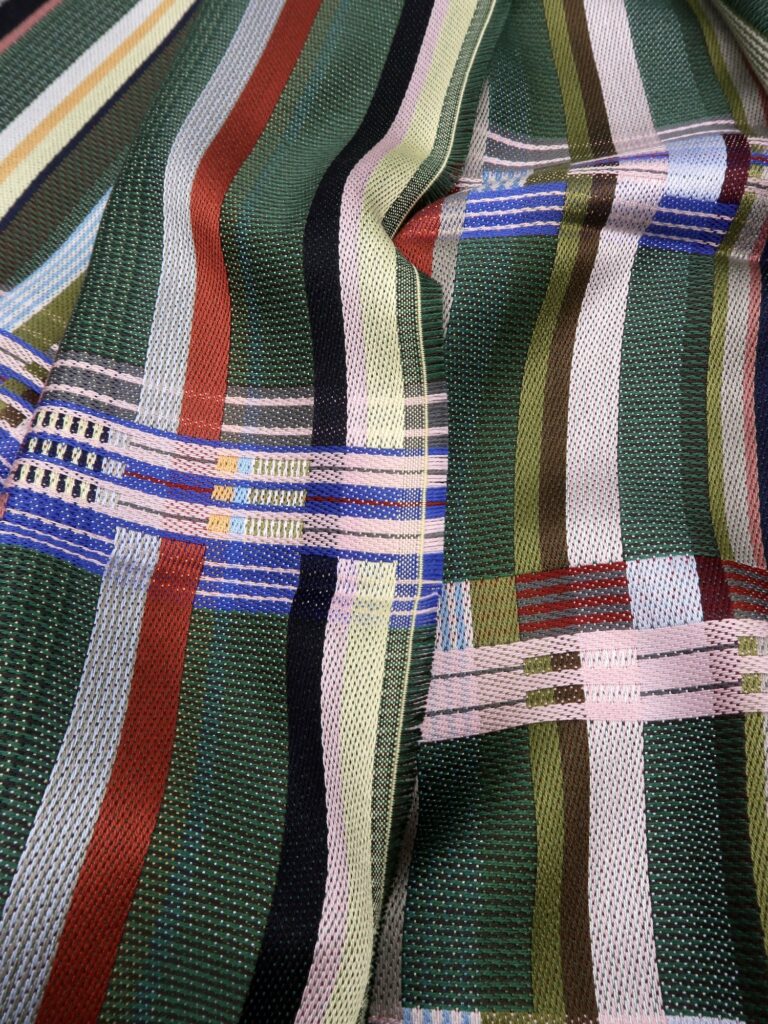 Wallace & Sewell - Seidenschal Violette