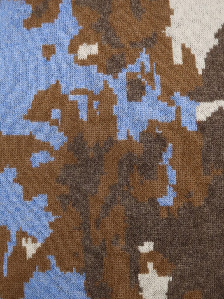 Wolltuch von Urban Aran aus Dublin - Detail hellblau