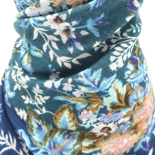 Tuch in Wolle mit Blumenmuster Fleur auf in ozeanblau