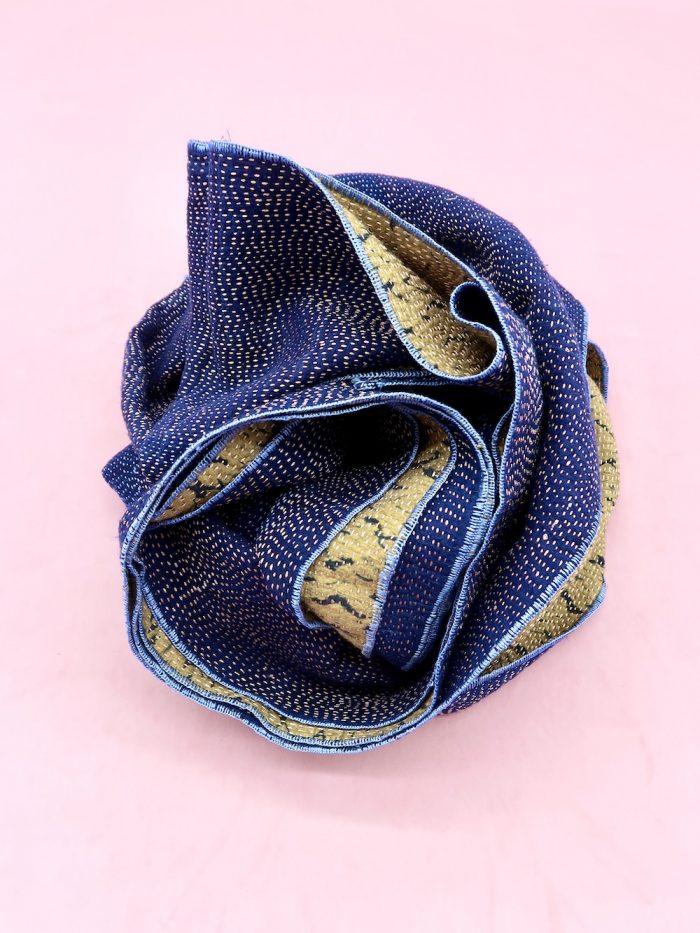 Living Blue - Tuch Seide - indigo gold – Bild 4