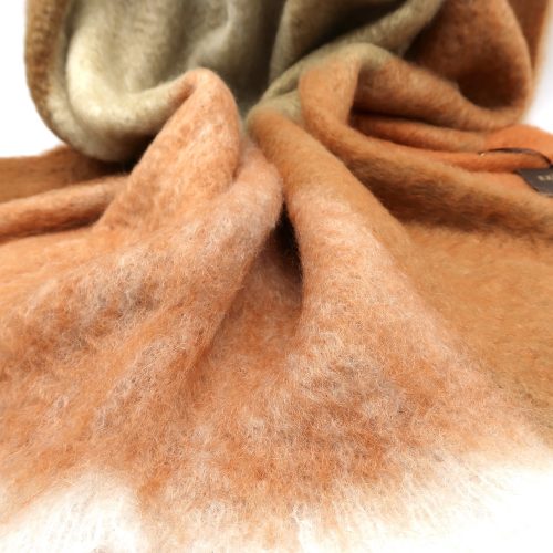 Farbenfrohe Mohairdecke Quadros von Mantas Ezcaray