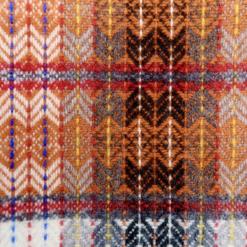 Feine Wolldecke mit irischem Rautenmuster in orange von Molloy and Sons