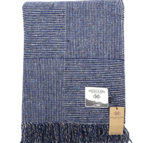 Wolldecke Basket in blau und grau von Molloy and Sons